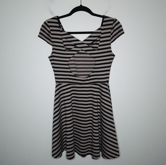 As U Wish Striped Open Back Dress - Picture 4 of 8